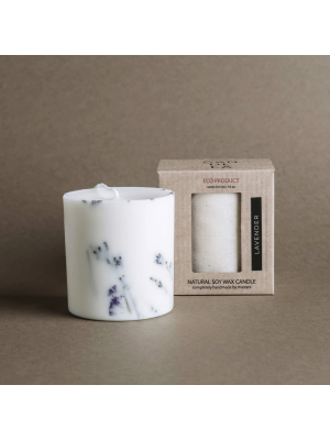 Hand-poured soy wax scented candle with natural lavender leaves - Buy online now at Amanvida!
