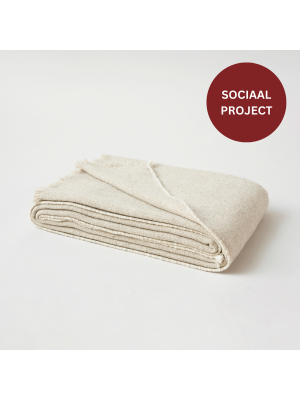 Ondersteun een sociaal project met de Teixidors Thor bedsprei - Met de hand vervaardigd van 100% merino wol in een atelier die mensen met een beperking te werk stelt - Zo bescherm jij de natuur en kwetsbare mensen