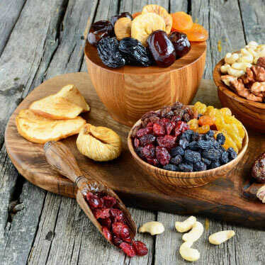 6 ways to use dried fruit